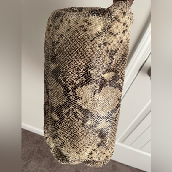 Michael Kors beautiful quality rare shoulder bag - Picture 6 of 7